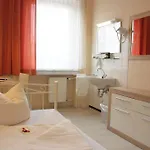 Arena Hotel 3*