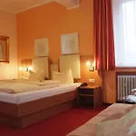 Arena Hotel 3*