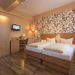 Arena Hotel
